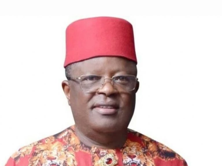 Gov Umahi advocates support for Nigerian Army, lauds COAS,