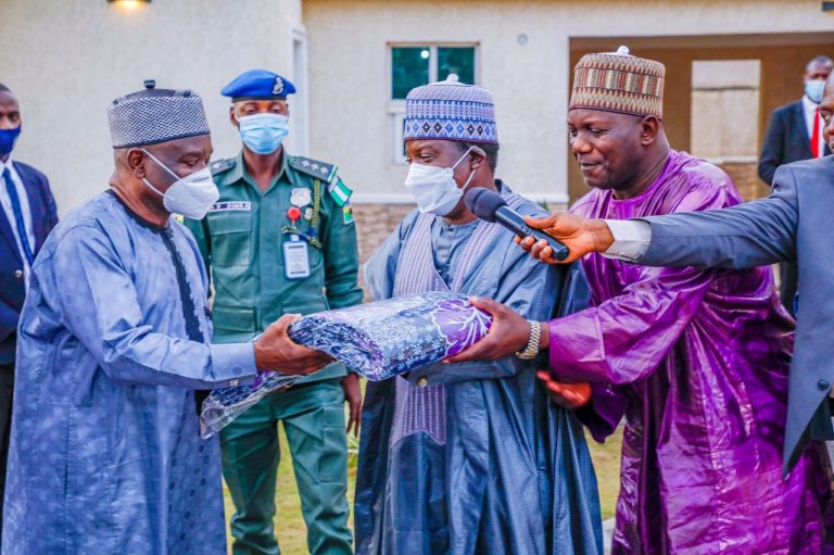 Plateau Govt. Receives Relief Items From ABU Set 1990 Law Class