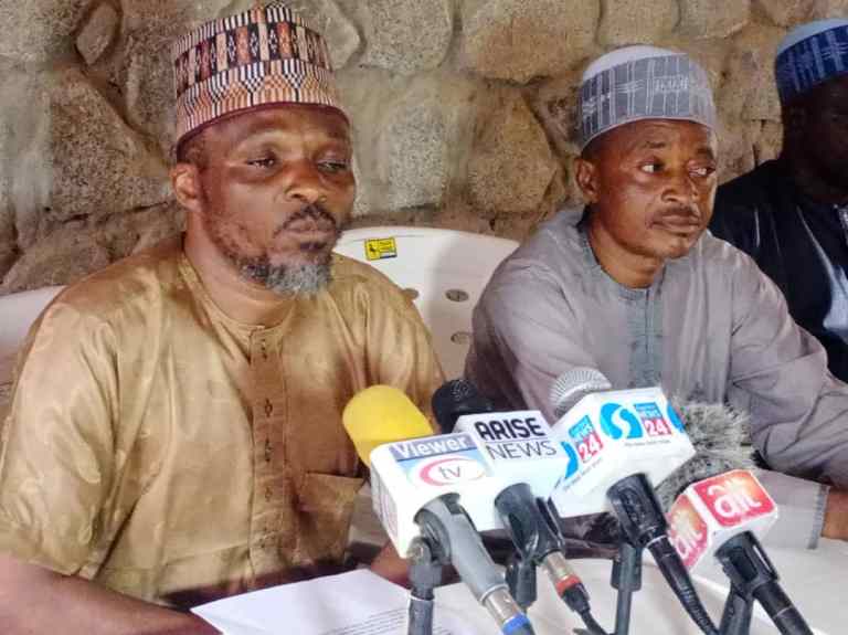 Plateau indigenous Muslim identify with Mutfwang, disregard Sheikh Jingir utterances
