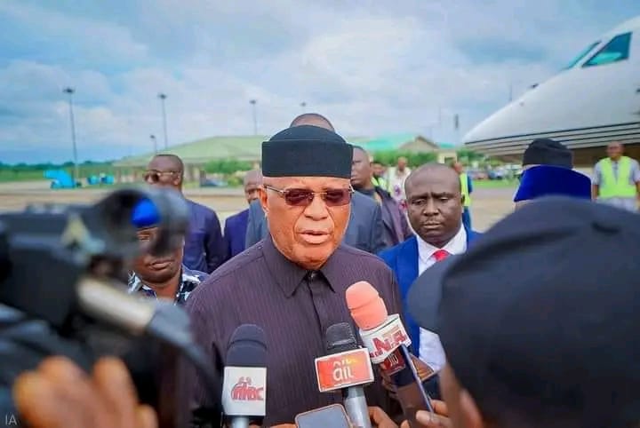 South-South Roundtable Commends Rotary Club Uyo District 9142, for Honouring Gov. Umo Eno, Prof. Edem Eniang