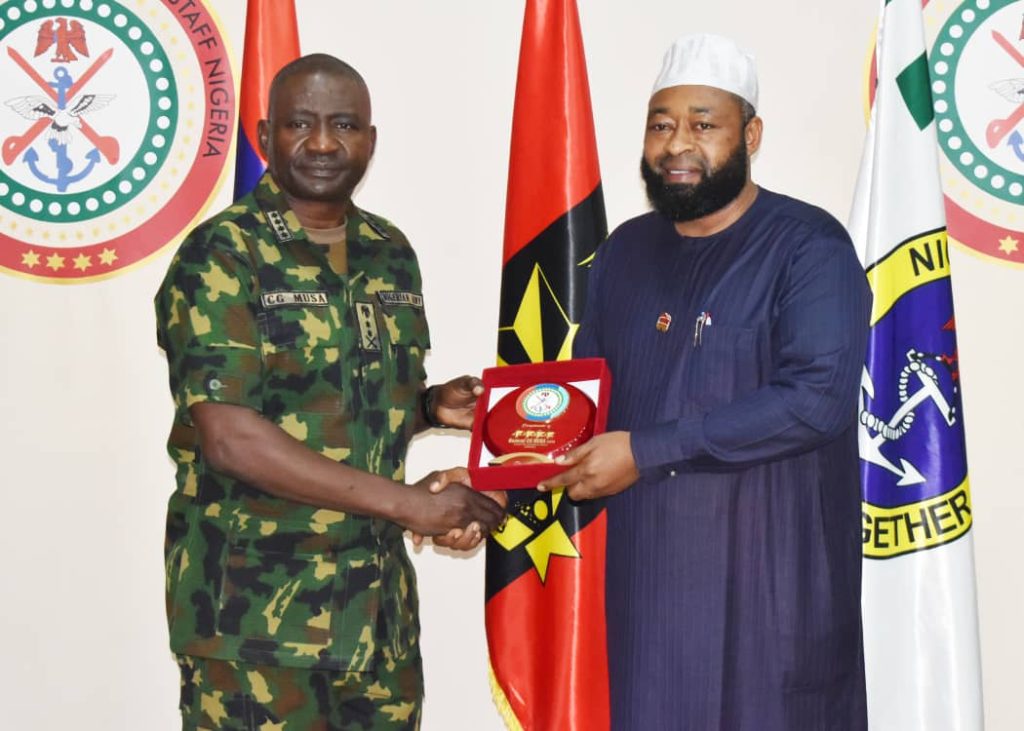 Insecurity: Niger Governor visits Defence Chief, Seeks Further Collaboration with the Military