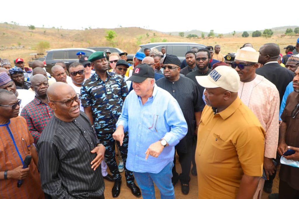 FCT Minister Embarks on Routine Inspection of Ongoing Road Projects in Kwali