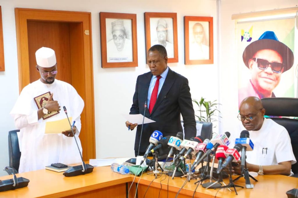 FCT Minister Swears in Coordinator Satellite Town Development Department…Charges him to be Committed to his duties