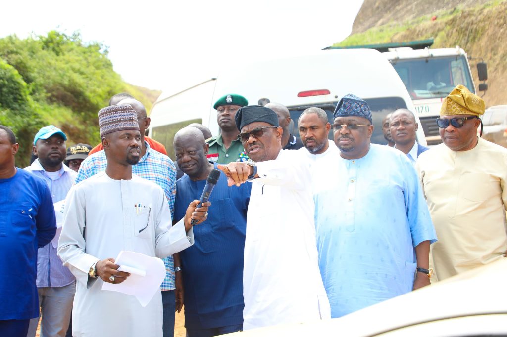 FCT MINISTER INSPECTS APO – KARSHI, NYANYA – KARSHI ROAD PROJECTS WITH A CALL ON THE CONTRACTORS TO DELIVER ON SCHEDULE