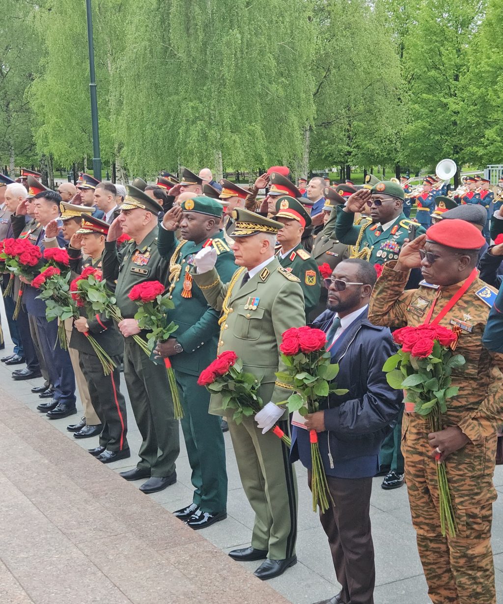CDS Participates In The Wreath Laying Parade At Red Square, Moscow