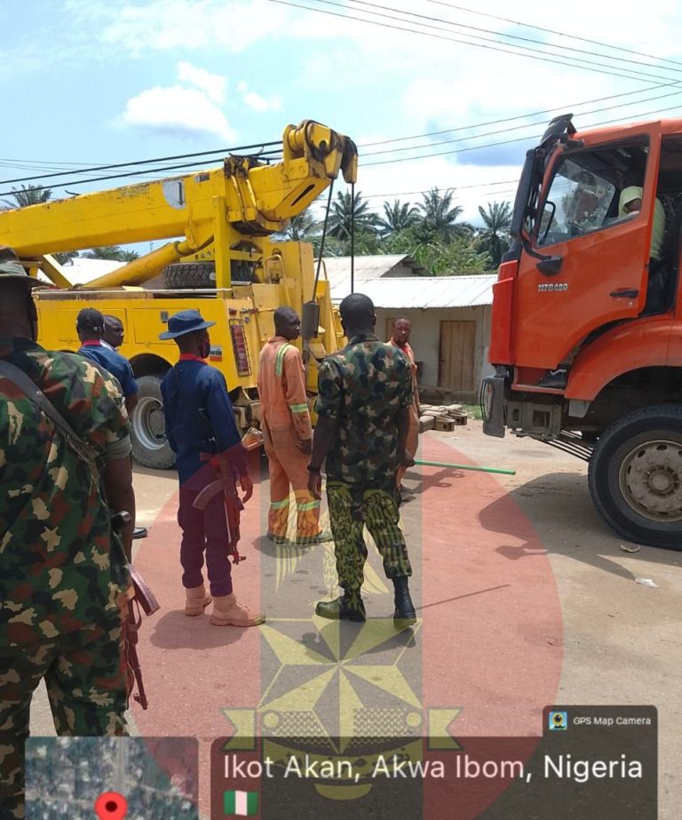 Troops Of 2 Brigade Disrupts Activities Of Criminal Elements Siphoning Diesel From A Company’s Truck