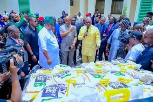 Apostle Joshua Selman DonatesRelief Materials To Plateau Attack Victims, Urges Hope And Resilience 