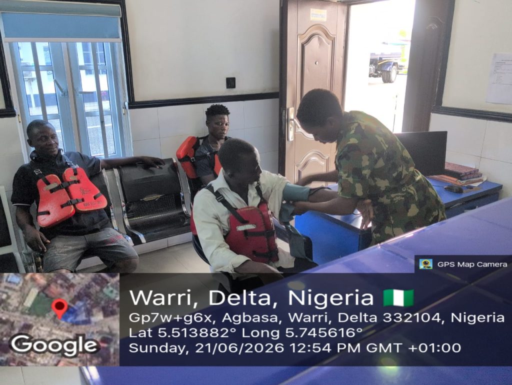 Nigerian Navy Rescues Three Passengers From Capsized Boat Along Bennett River In Warri, Delta State